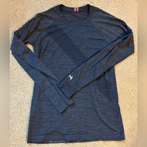Tracksmith Women’s Brighton Baselayer Navy Long Sleeve Merino Wool Tee Medium